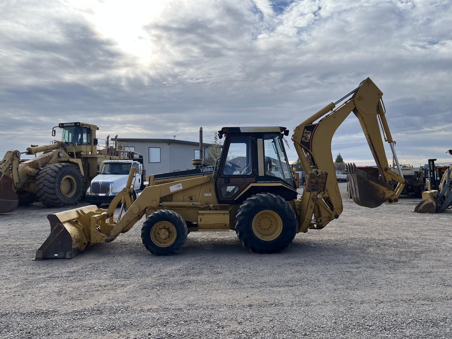 ./imagenes/INVOICE/2019/17271/RETROEXCAVADORA CATERPILLAR 446B (6).JPG